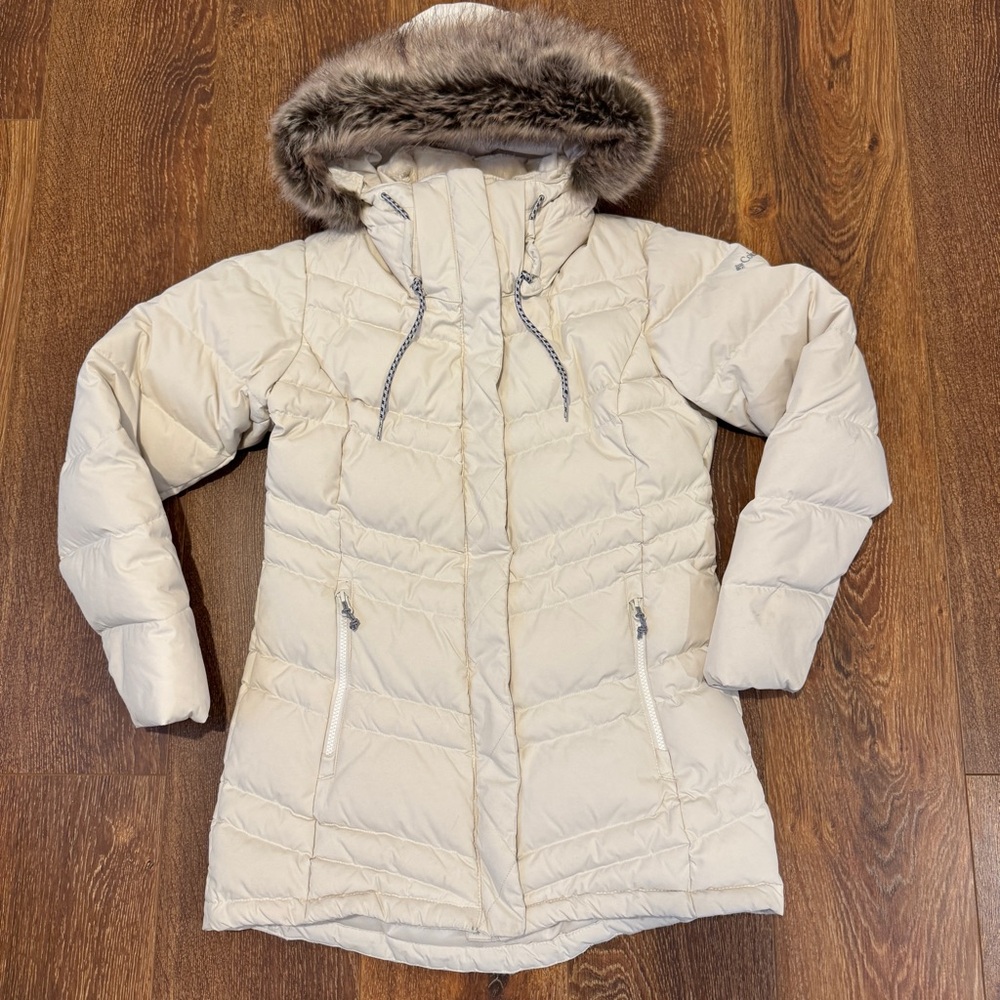 Columbia Women's Cream Puffer Jacket with Detachable Fur Hood